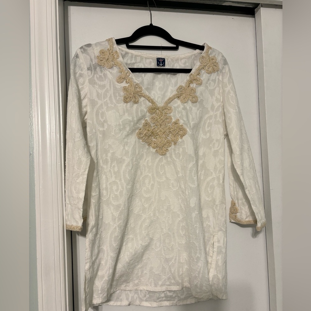 Le Soleil 3/4 sleeve embroidered top
